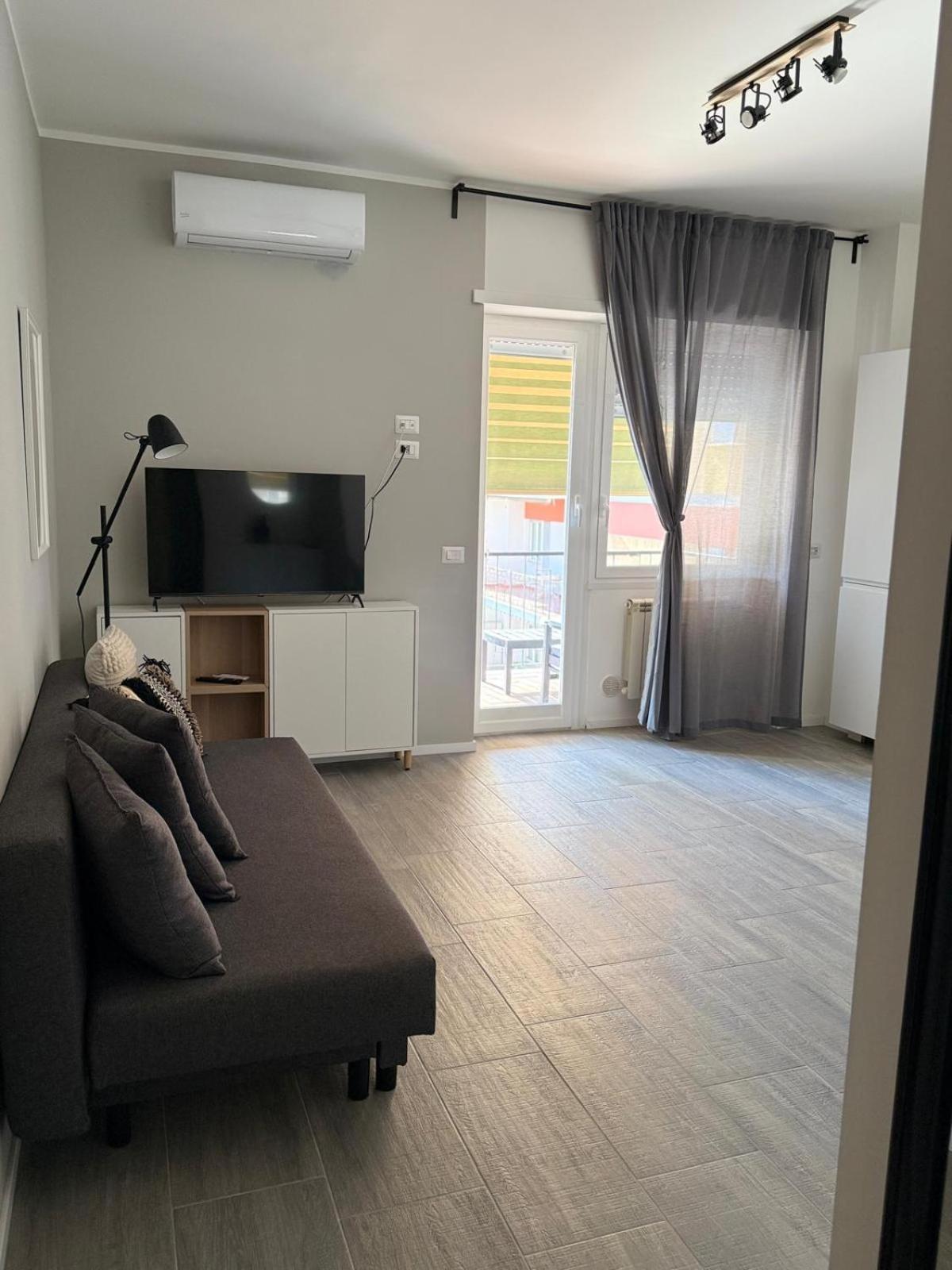 Tiburtina Flam Guest House Roma Exterior foto